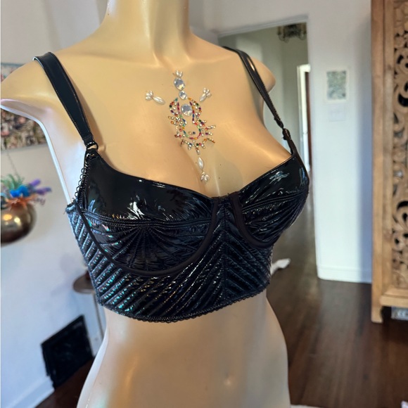 House of CB black shiny textured quilted corset cropped top size M - Picture 4 of 9